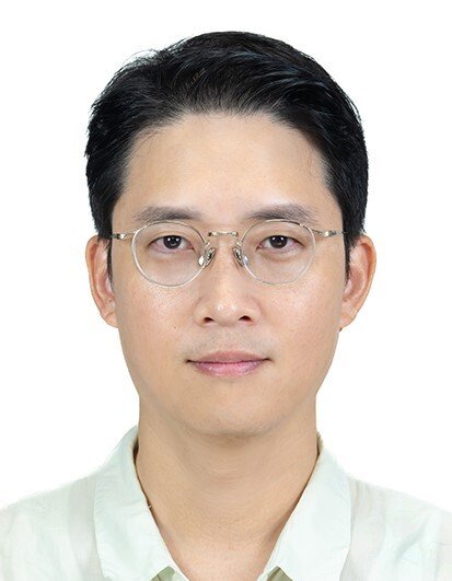 Sanghwan Lee
